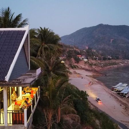 Inn Riverside Hostel Pb Muang Pakbèng المظهر الخارجي الصورة