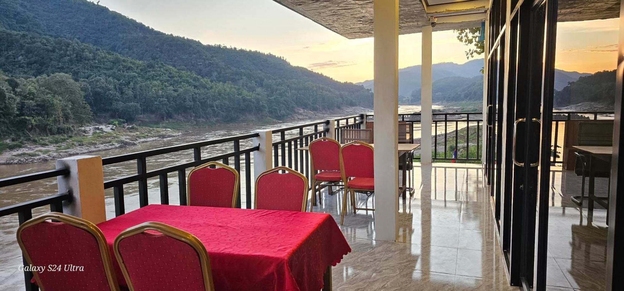 Inn Riverside Hostel Pb Muang Pakbèng المظهر الخارجي الصورة