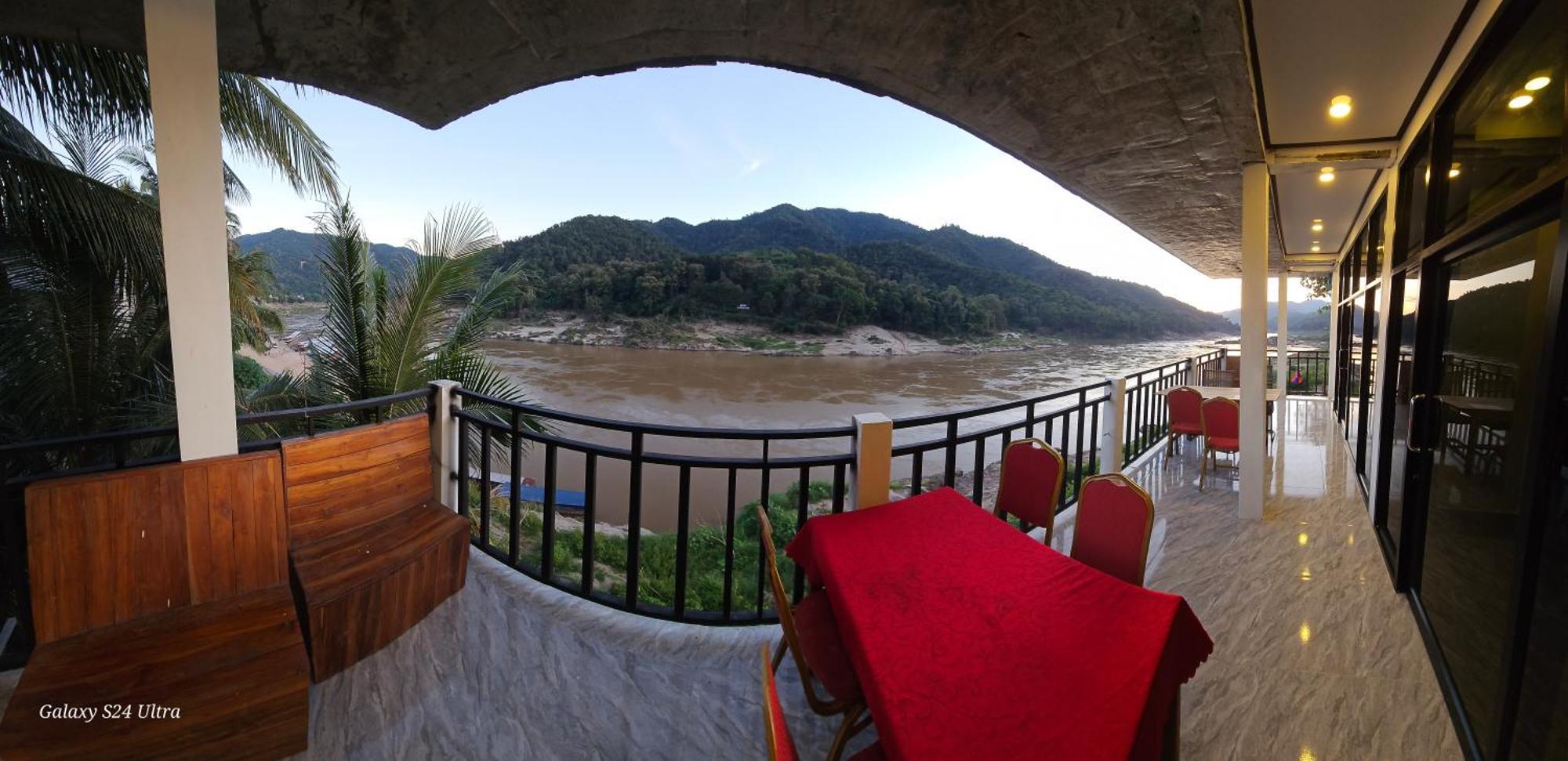 Inn Riverside Hostel Pb Muang Pakbèng المظهر الخارجي الصورة