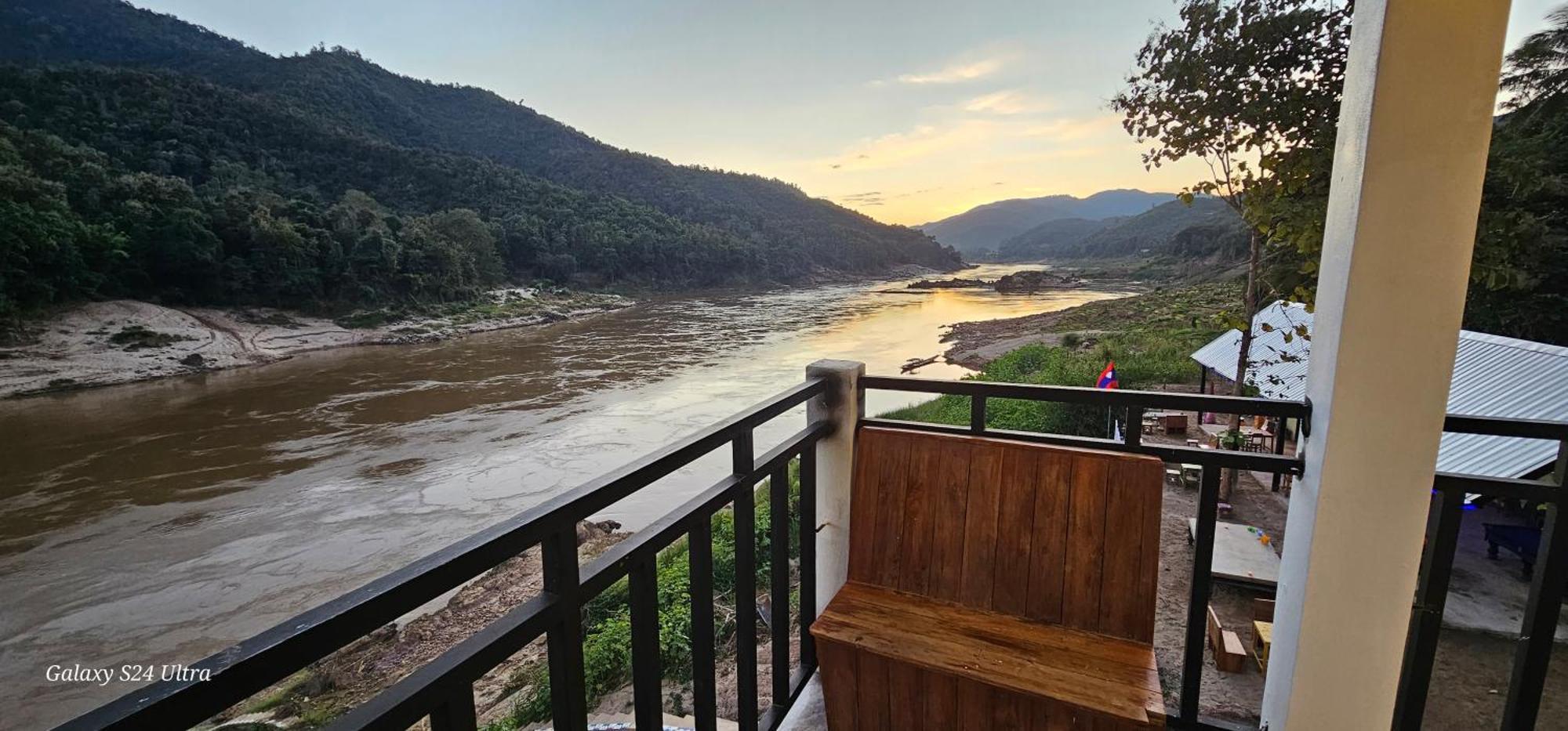 Inn Riverside Hostel Pb Muang Pakbèng المظهر الخارجي الصورة