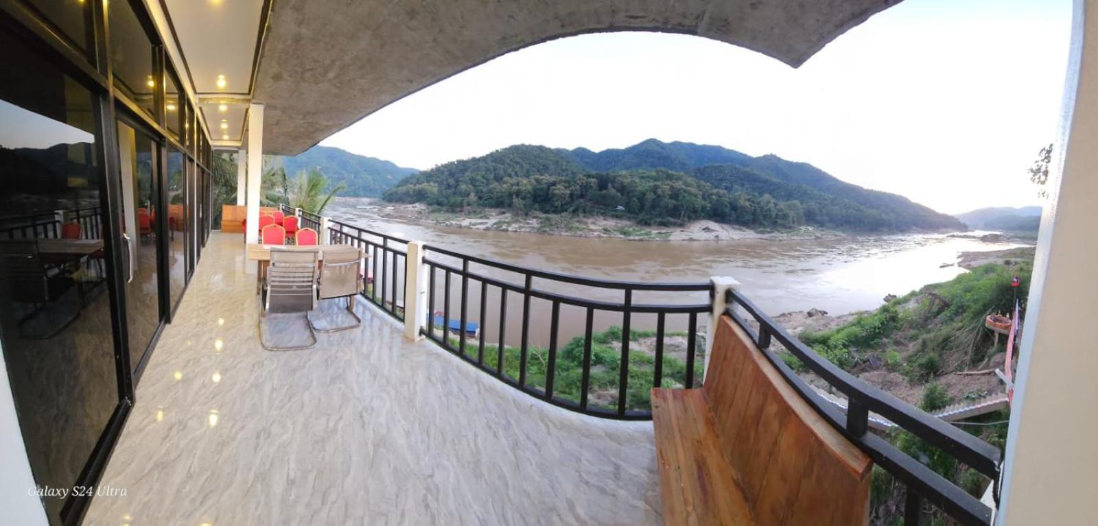 Inn Riverside Hostel Pb Muang Pakbèng المظهر الخارجي الصورة